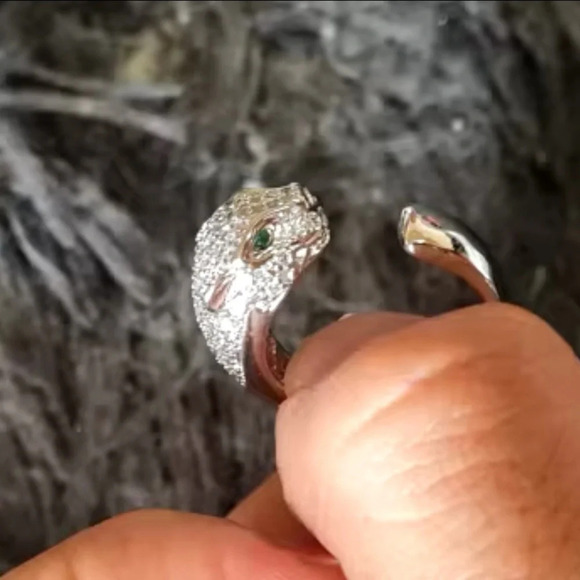 Panthere Silver Crystal Ring - Picture 10 of 17